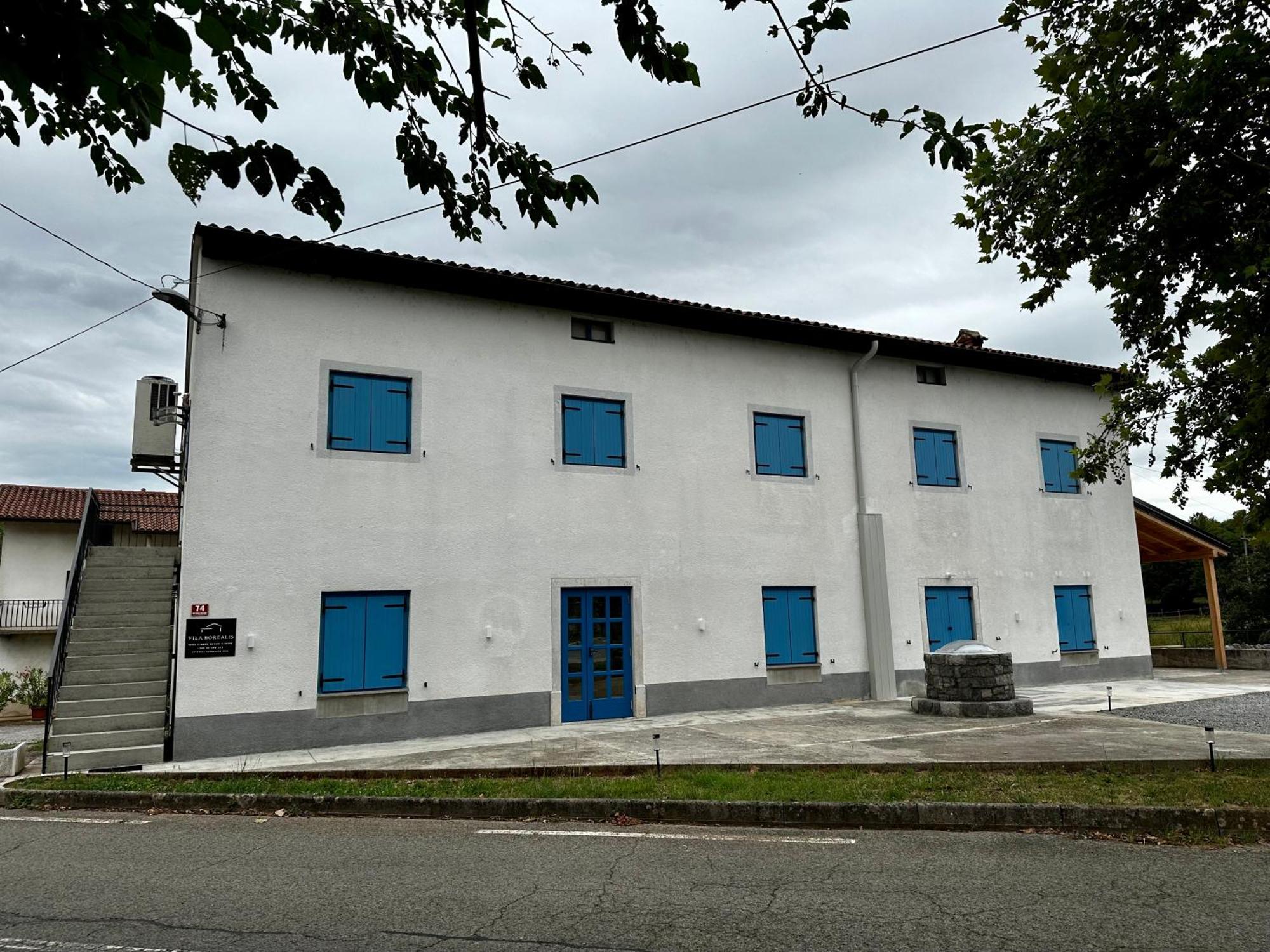 Vila Borealis Komen Exterior photo